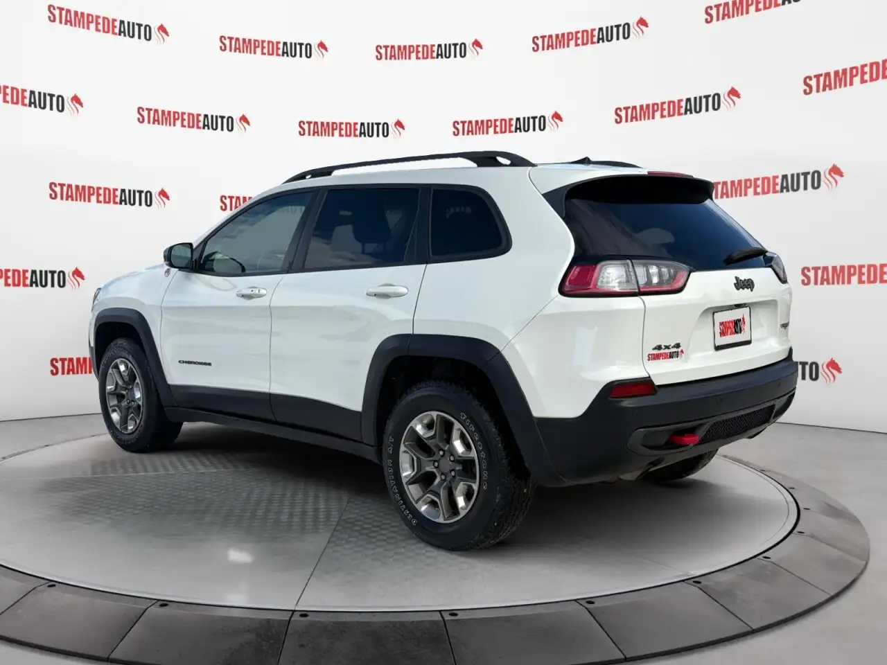 Jeep Cherokee снимка Jeep Cherokee