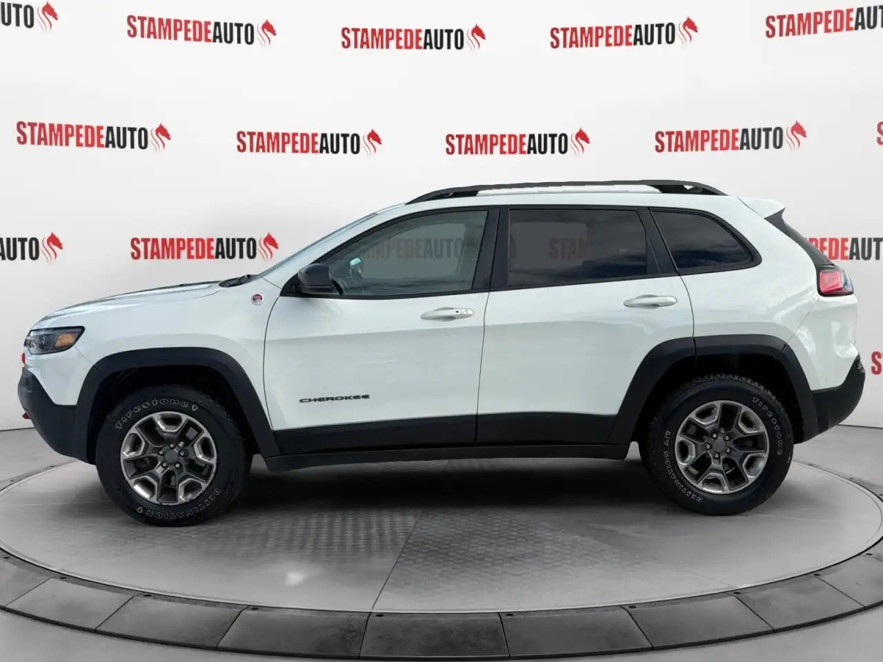 Jeep Cherokee снимка Jeep Cherokee