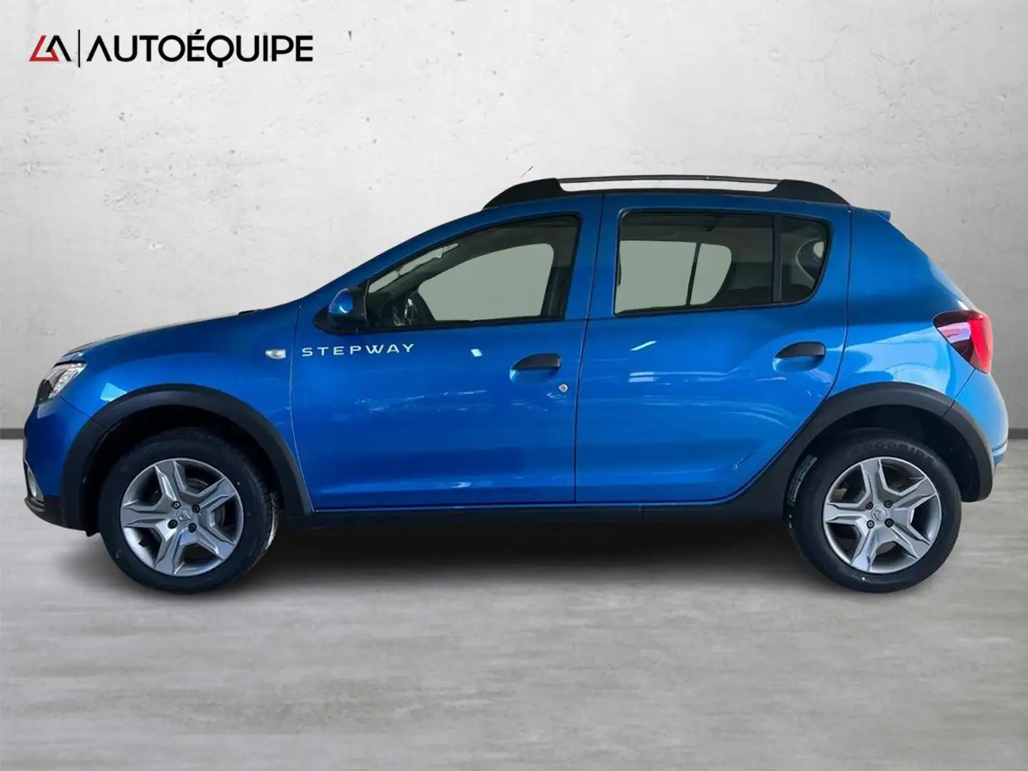 Dacia Sandero Stepway III 2021 Stepway 1.0 tce Comfort Eco-g 10 Синий - 2