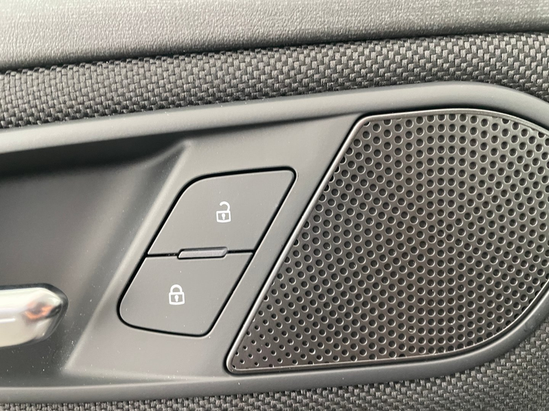 Audi Q3 TFSI 110 kW  intense — photo 26