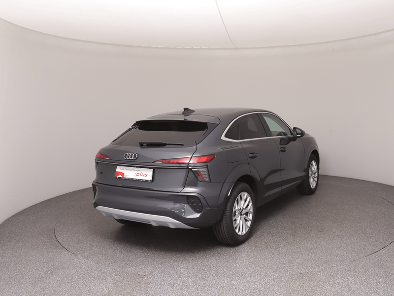 Audi Q3 TFSI 110 kW  intense — photo 4