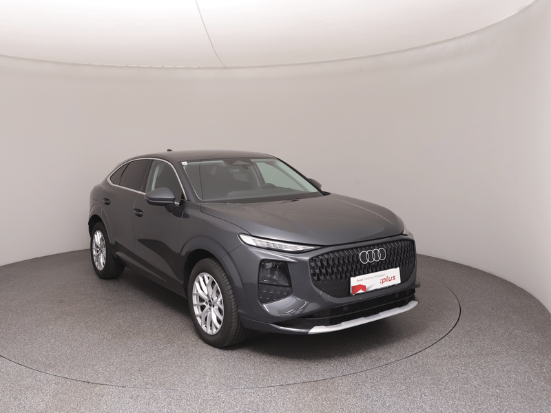 Audi Q3 TFSI 110 kW  intense — photo 2
