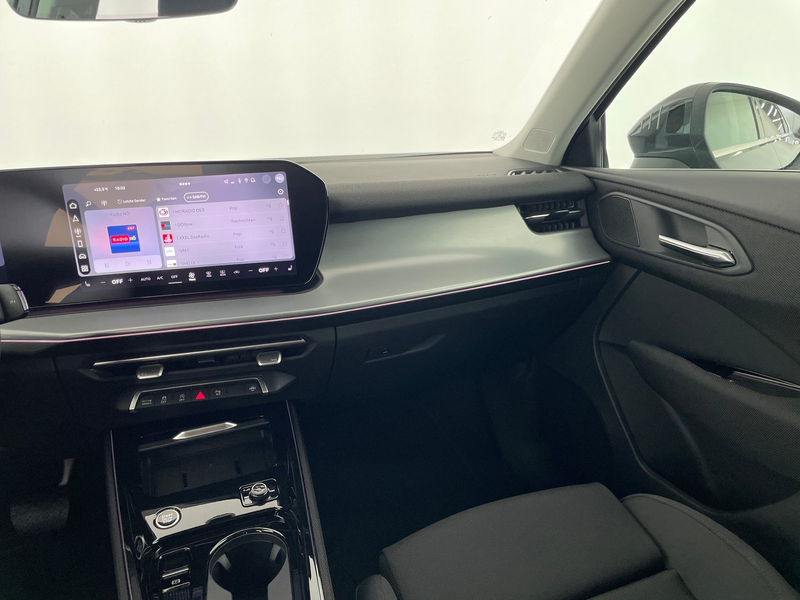 Audi Q3 TFSI 110 kW  intense — photo 32