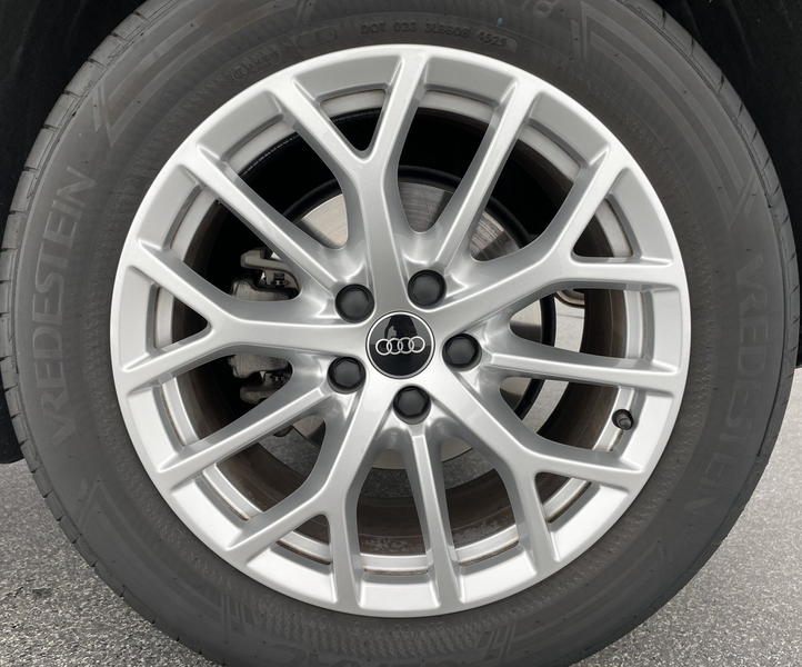 Audi Q3 TFSI 110 kW  intense — photo 39