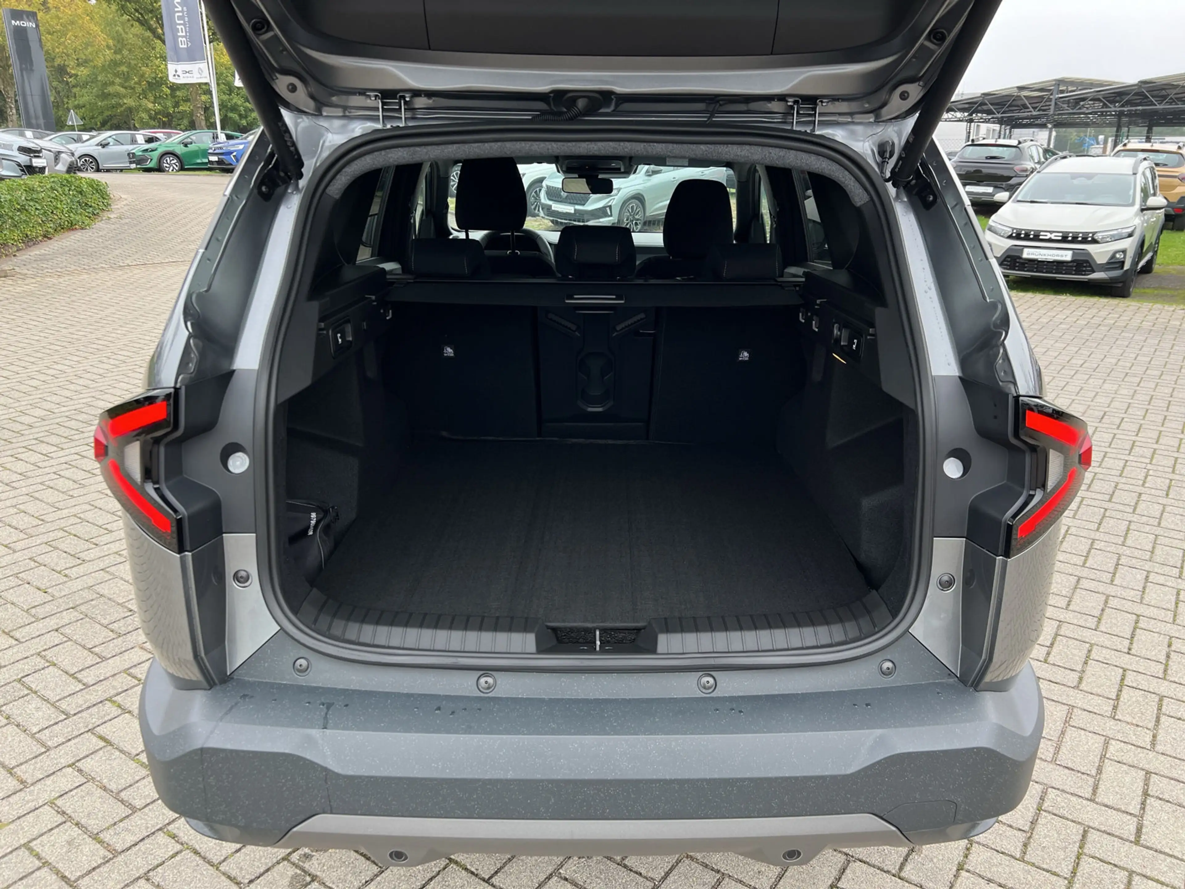 Dacia Bigster Tribrid 150 4x4 EDC Journey LKHZ+SHZ+PDC+RFK — photo 15