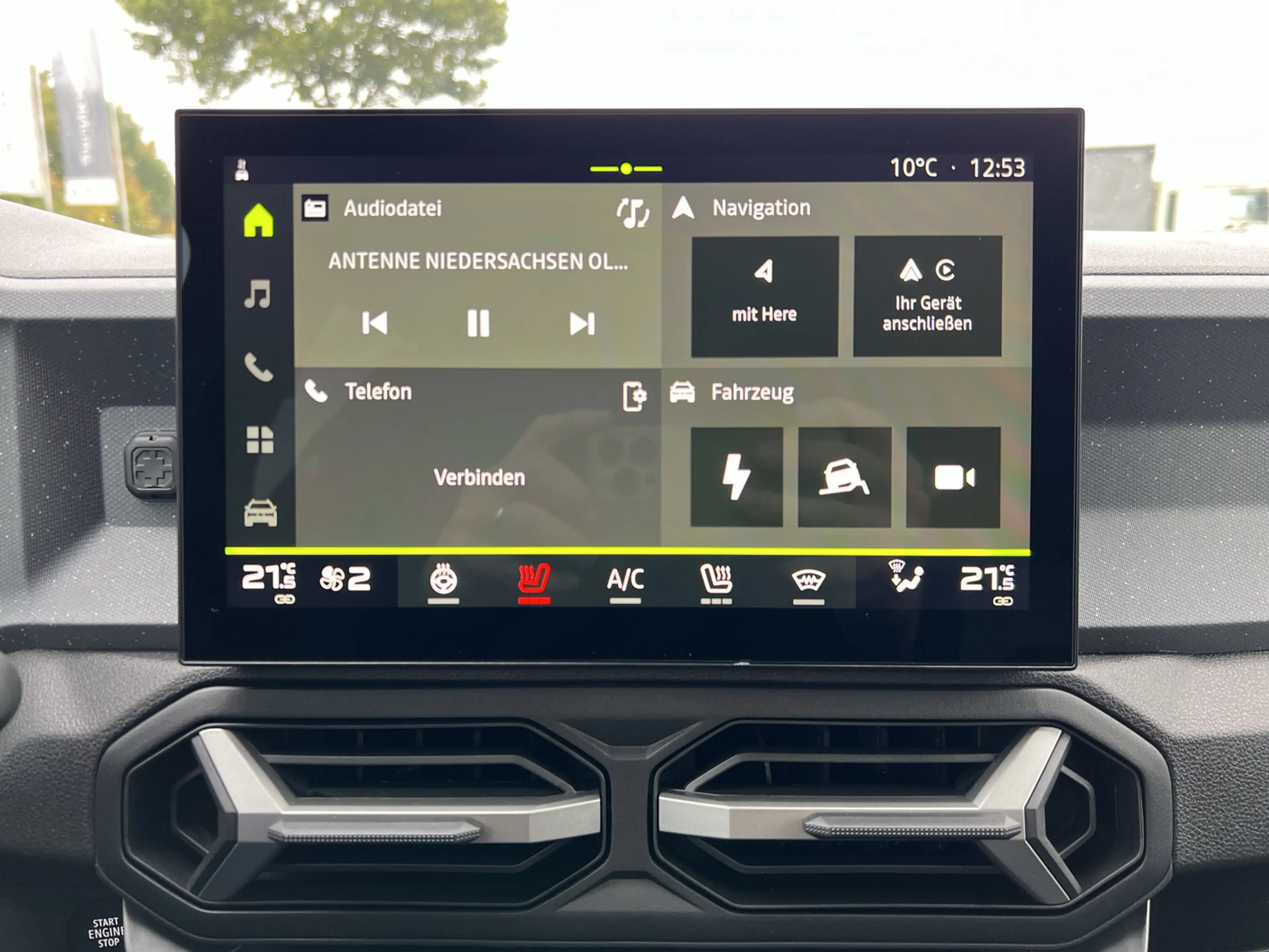 Dacia Bigster Tribrid 150 4x4 EDC Journey LKHZ+SHZ+PDC+RFK — photo 11