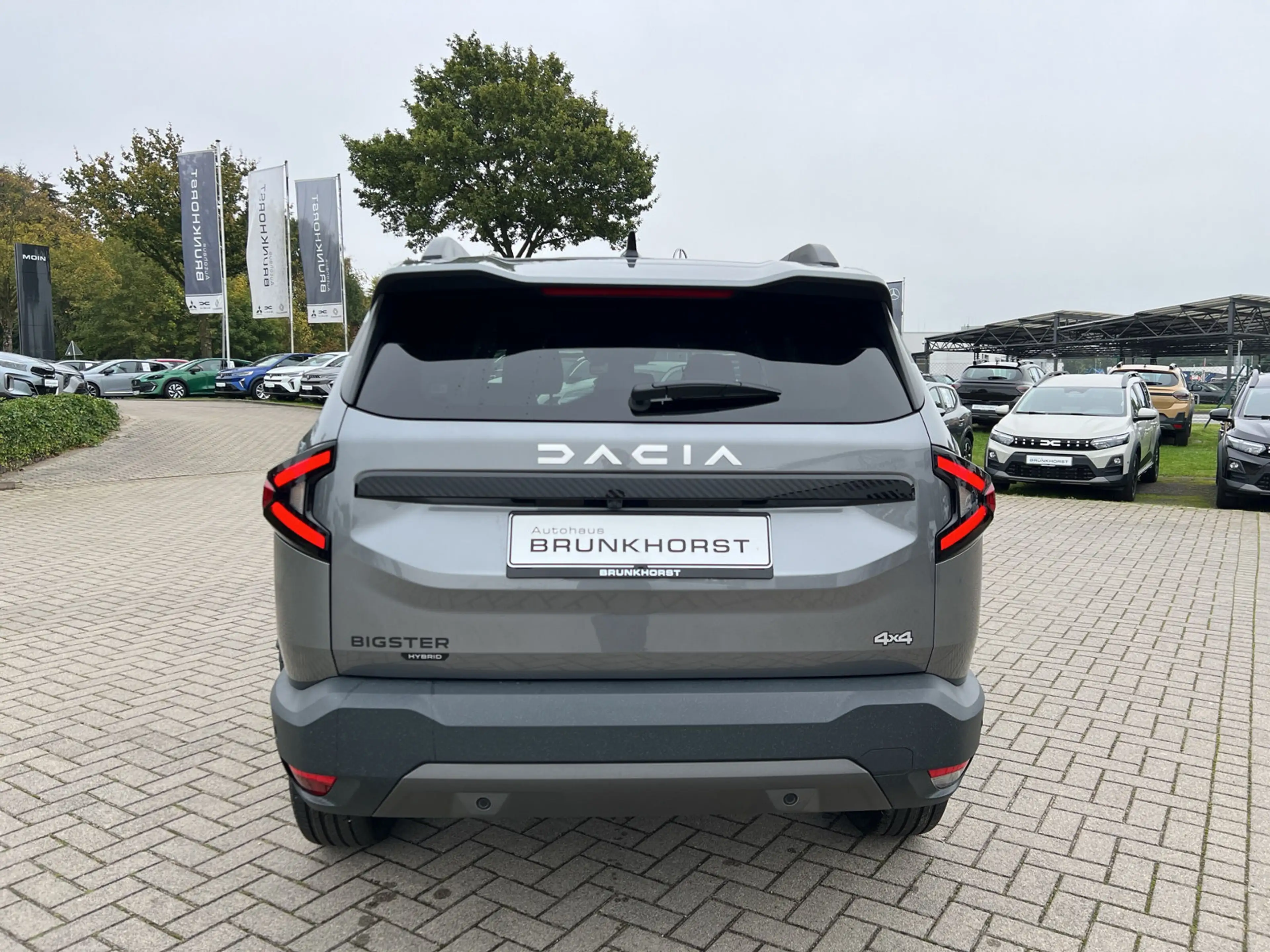 Dacia Bigster Tribrid 150 4x4 EDC Journey LKHZ+SHZ+PDC+RFK — photo 2