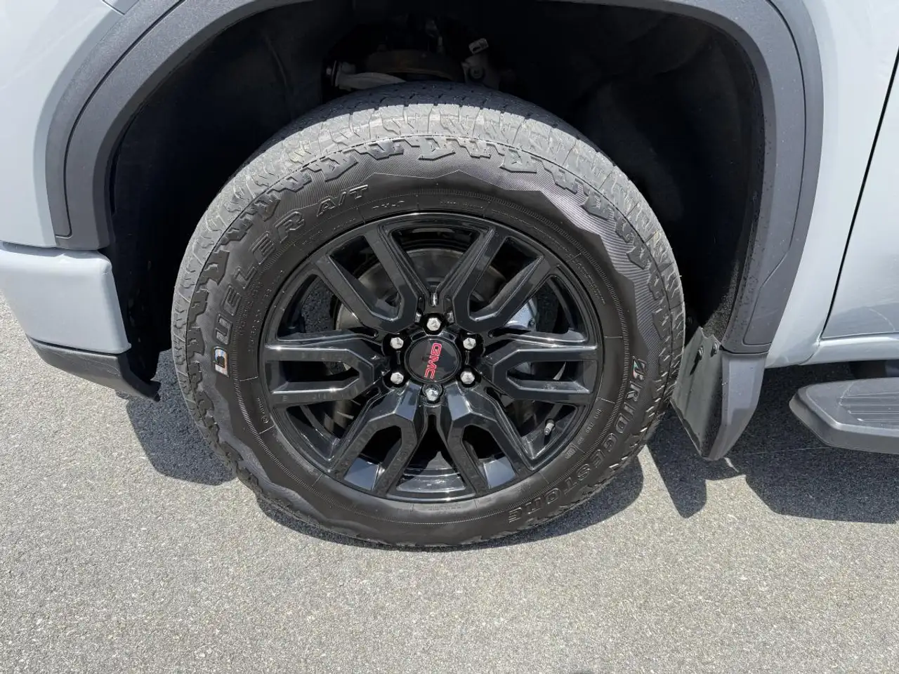 GMC Sierra 1500 снимка GMC Sierra 1500
