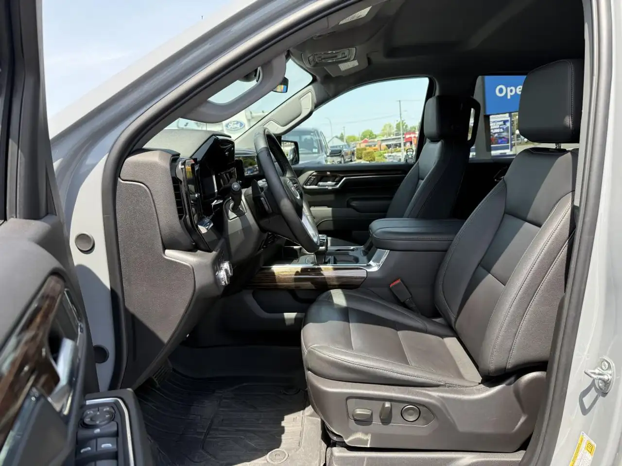 GMC Sierra 1500 снимка GMC Sierra 1500