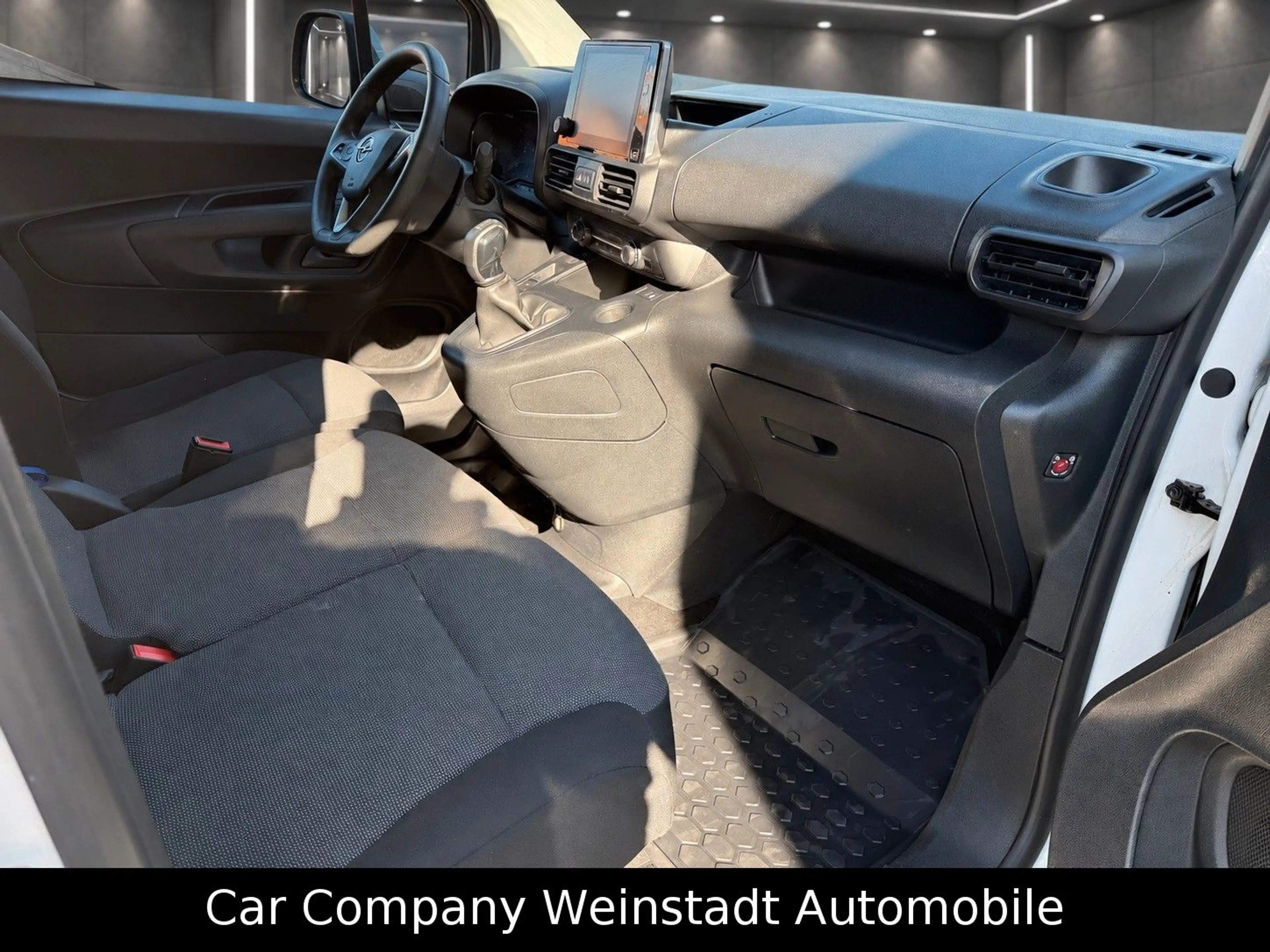 Opel Combo E Cargo Edition — photo 13