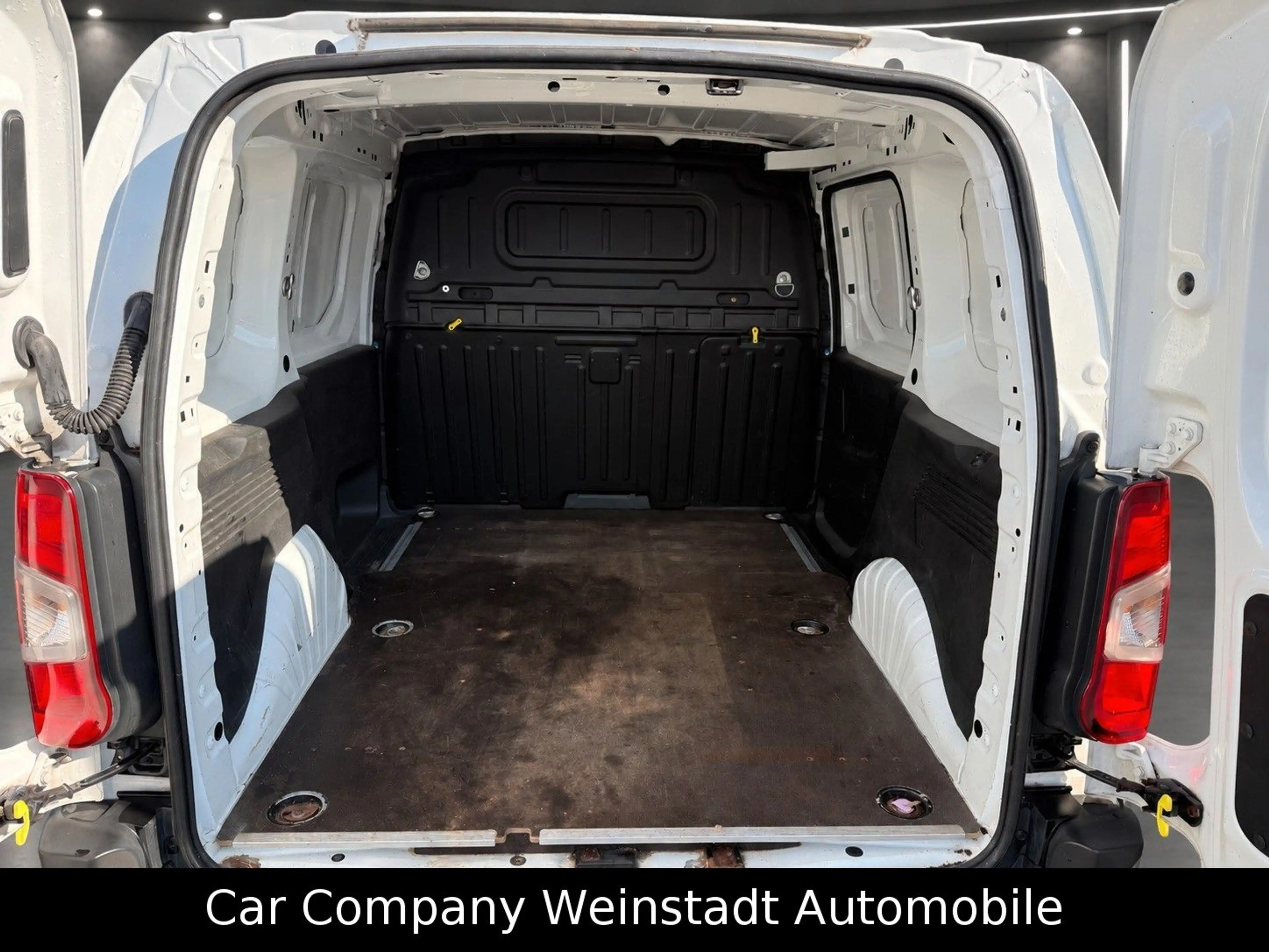Opel Combo E Cargo Edition — photo 12