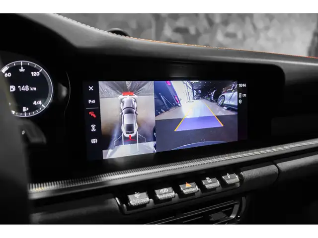 Porsche 992 view 15