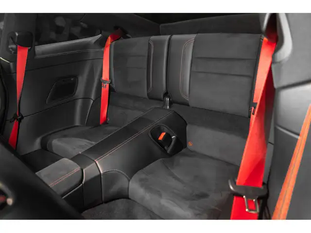 Porsche 992 view 11