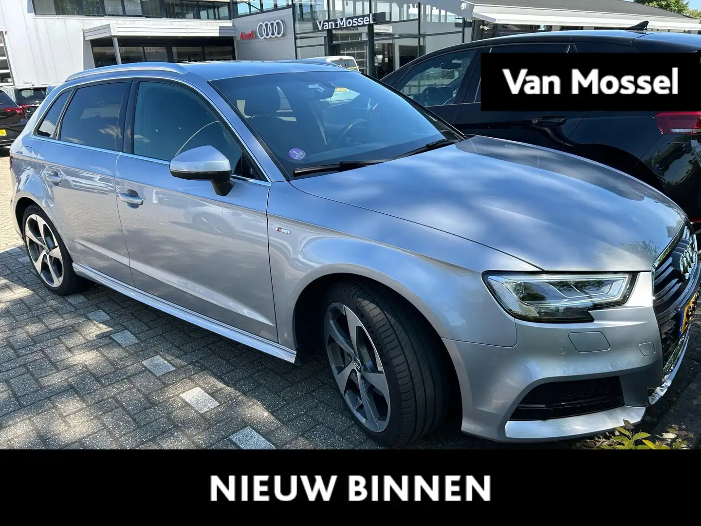 Audi A3 Sportback 1.5 TFSI CoD Sport S Line Edition 150 PK Gris - 1