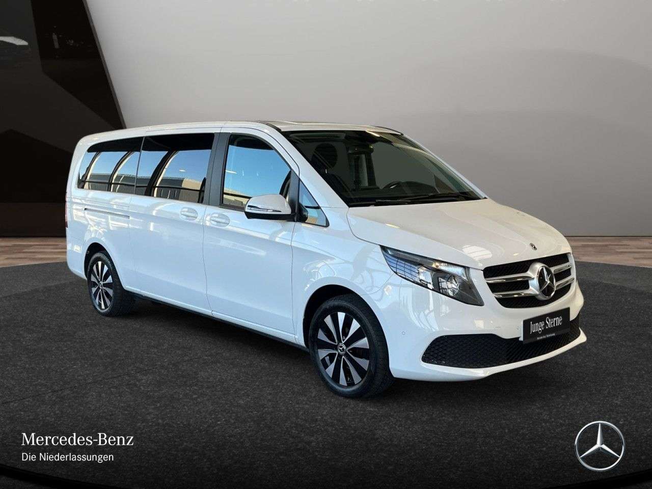 Mercedes-Benz V 220