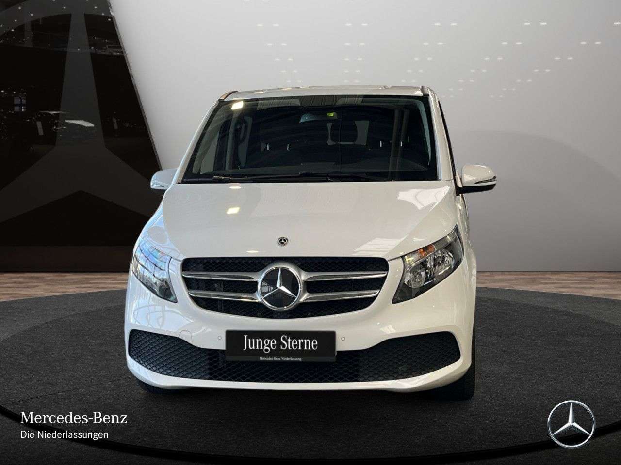 Mercedes-Benz V 220