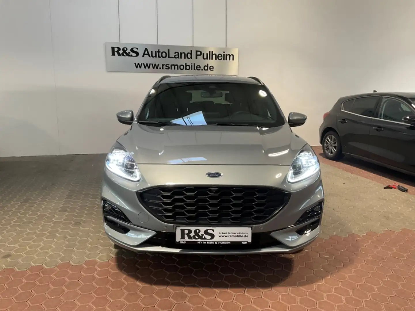 Ford Kuga ST-Line X NAVI. PDC. RÜCKF. Frontkamera + Sitzheiz Silber - 2