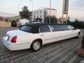 Lincoln Town Car Limousine - thumbnail 8