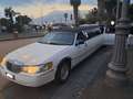 Lincoln Town Car Limousine - thumbnail 1
