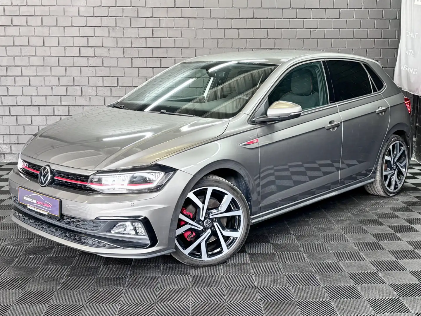 Volkswagen Polo GTI 2.0 TSI 207 CV DSG7 *ACC* *Caméra* *Keyless* Gris - 1