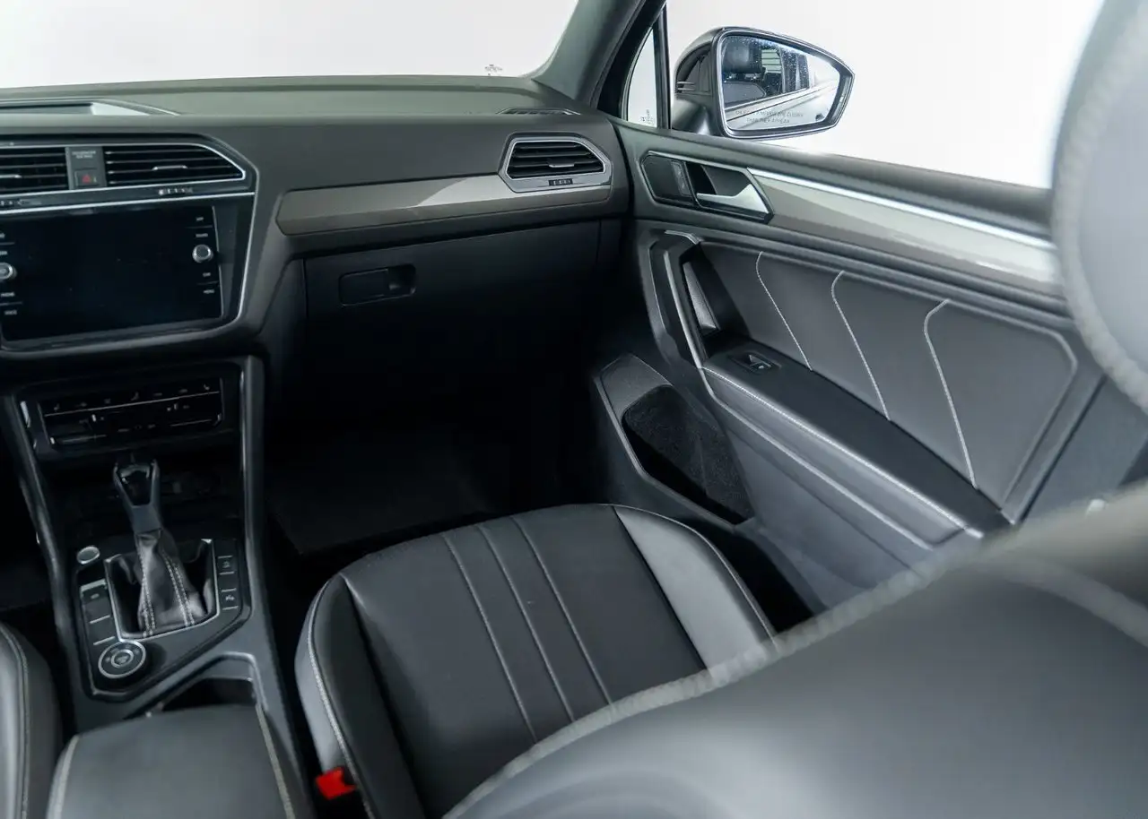 Volkswagen Tiguan photo Volkswagen Tiguan