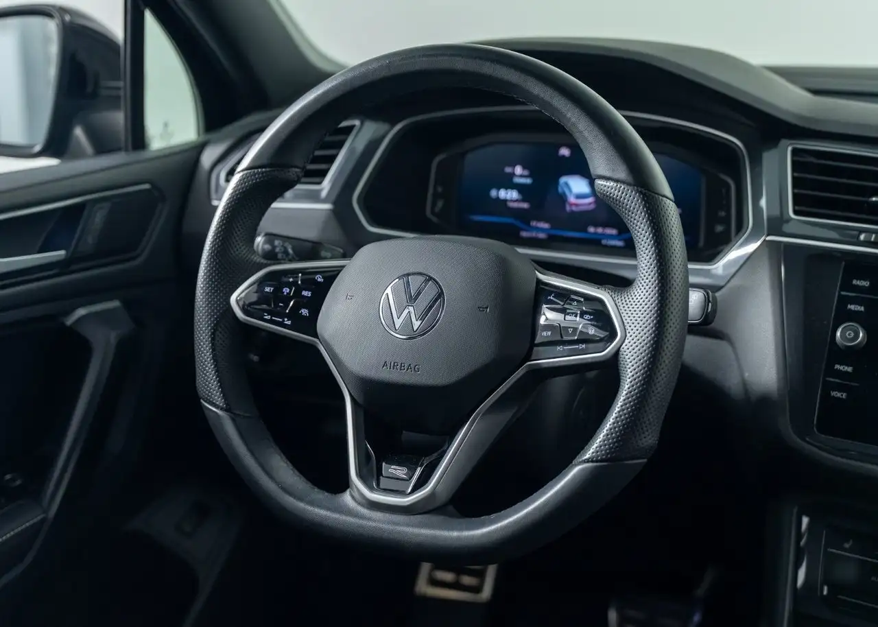 Volkswagen Tiguan photo Volkswagen Tiguan