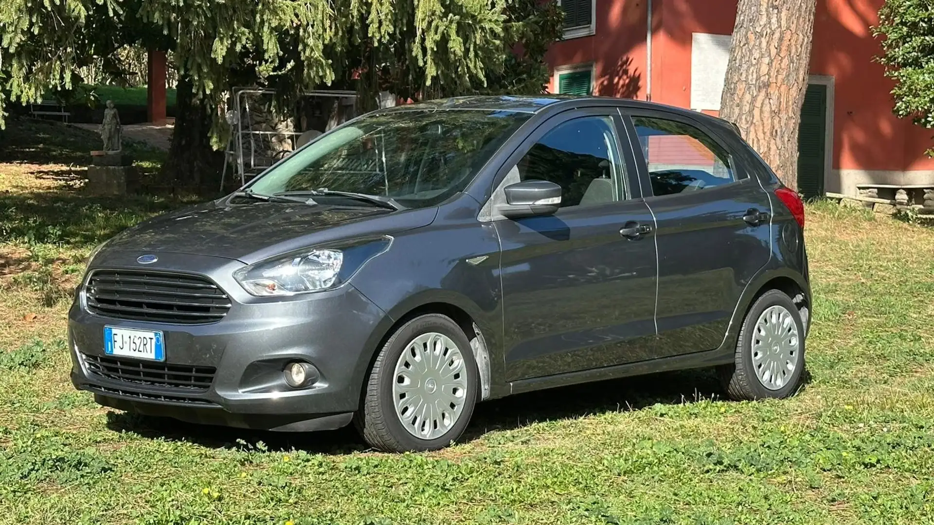 Ford Ka/Ka+ Ka + 1.2 70cv Bleu - 1