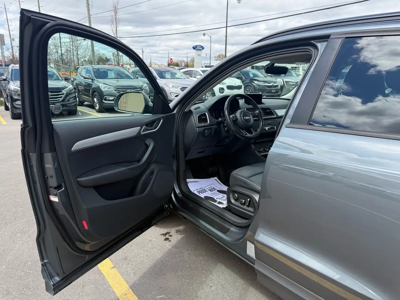 Audi Q3 снимка Audi Q3