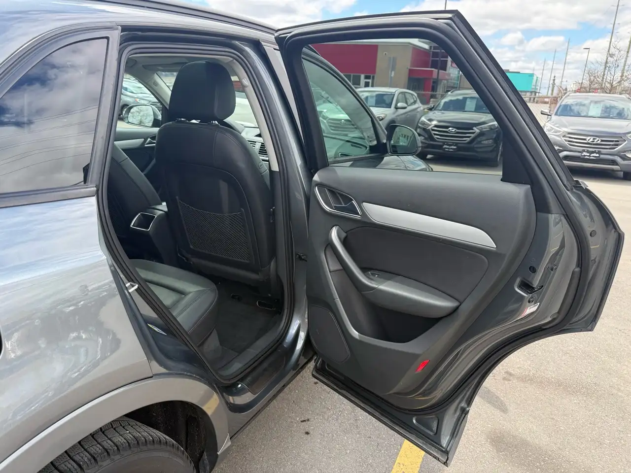 Audi Q3 снимка Audi Q3