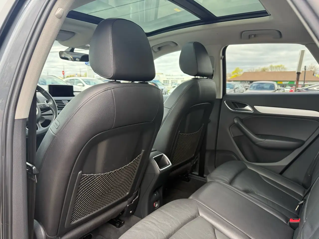 Audi Q3 снимка Audi Q3