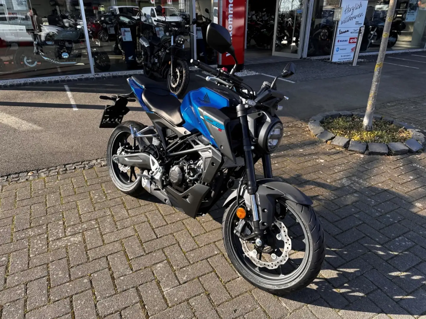 Honda CB 125 R Mod. 2025 Sofort Verfügbar Blau - 2