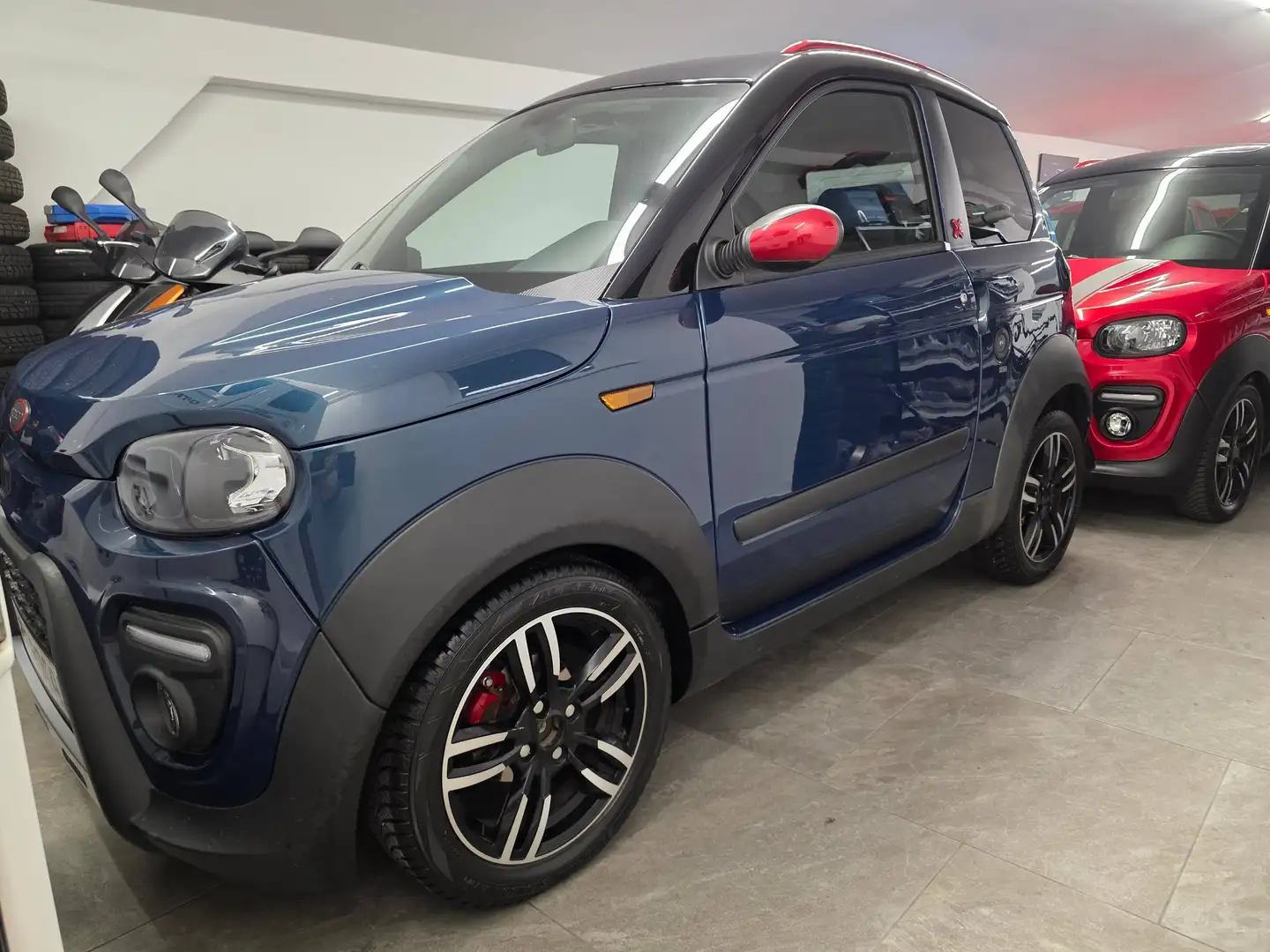 Microcar M.Go 6 Highland X Sportpaket Servo Doppel DIN Sitzheizung Blau - 1