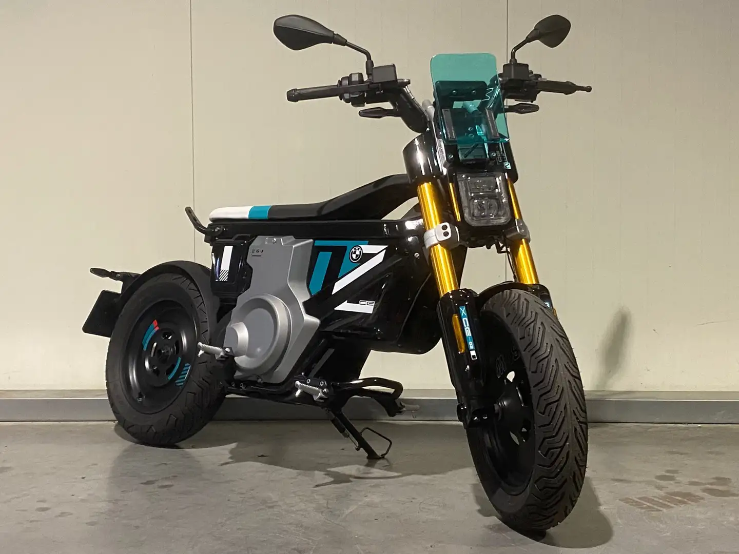 BMW CE 02 Highline 11kw | Snellader | 2029 garantie Zwart - 1