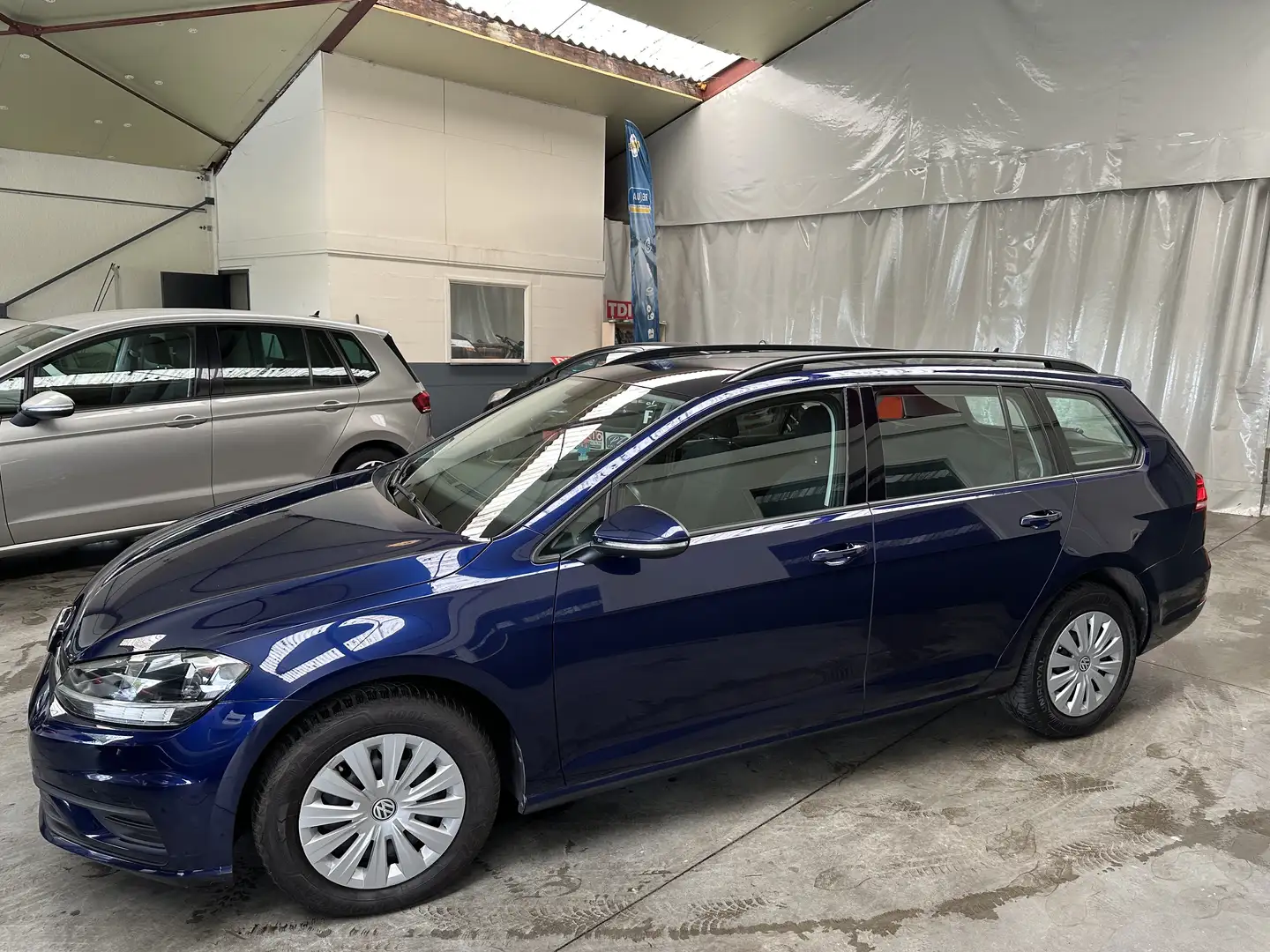 Volkswagen Golf Variant SW 1.6 SCR TDi Highline DSG Azul - 2