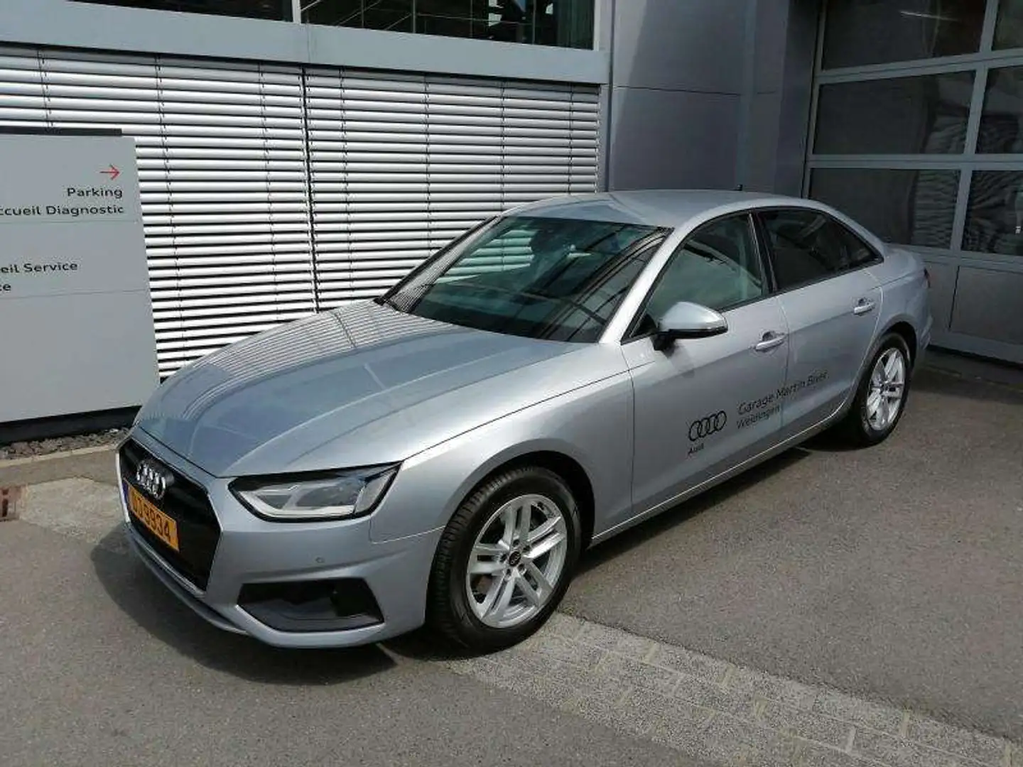 Audi A4 Limousine 35 TDI s-tronic Argent - 1