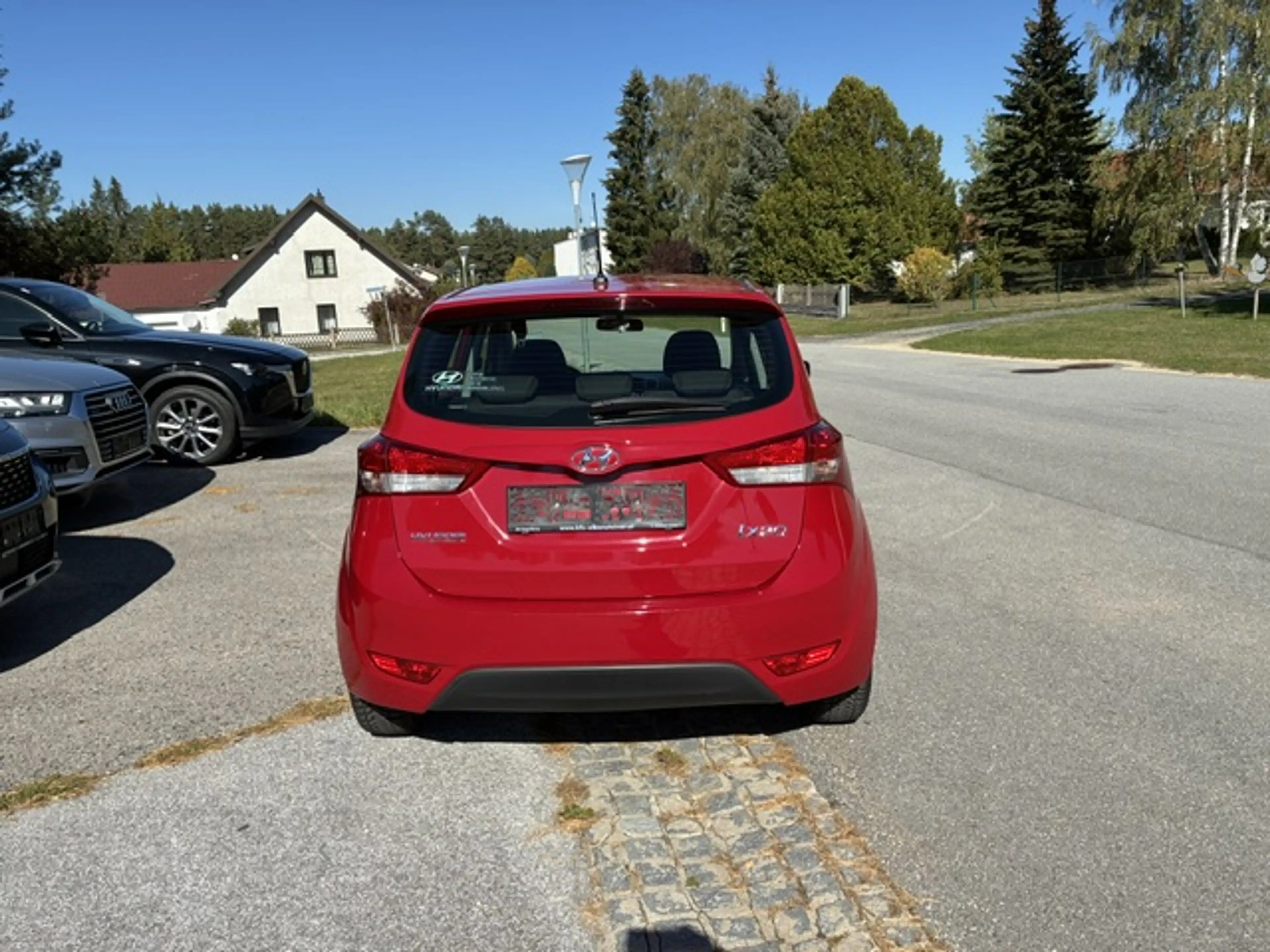 Hyundai iX20 — photo 3