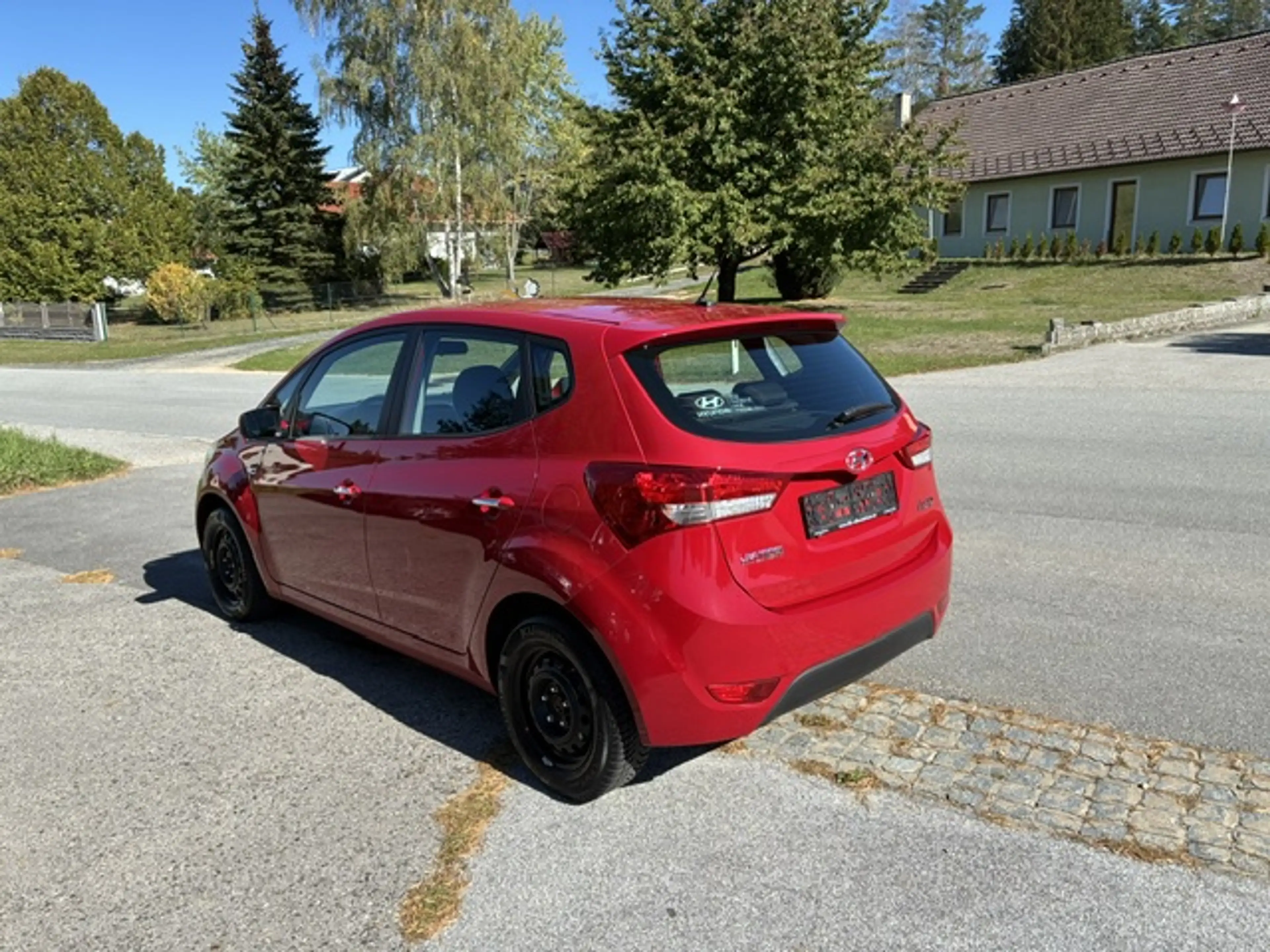 Hyundai iX20 — photo 2
