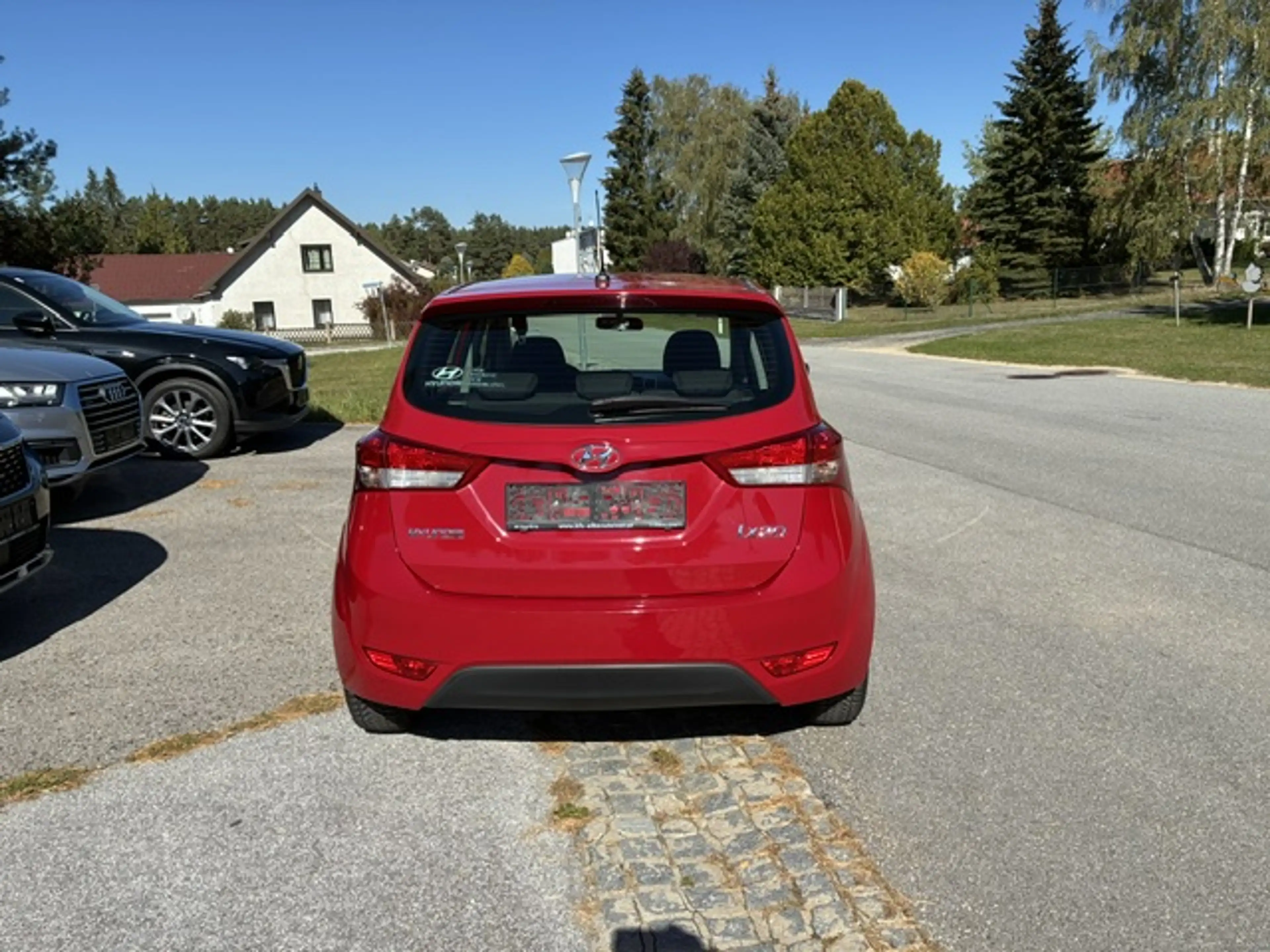 Hyundai iX20 — photo 4