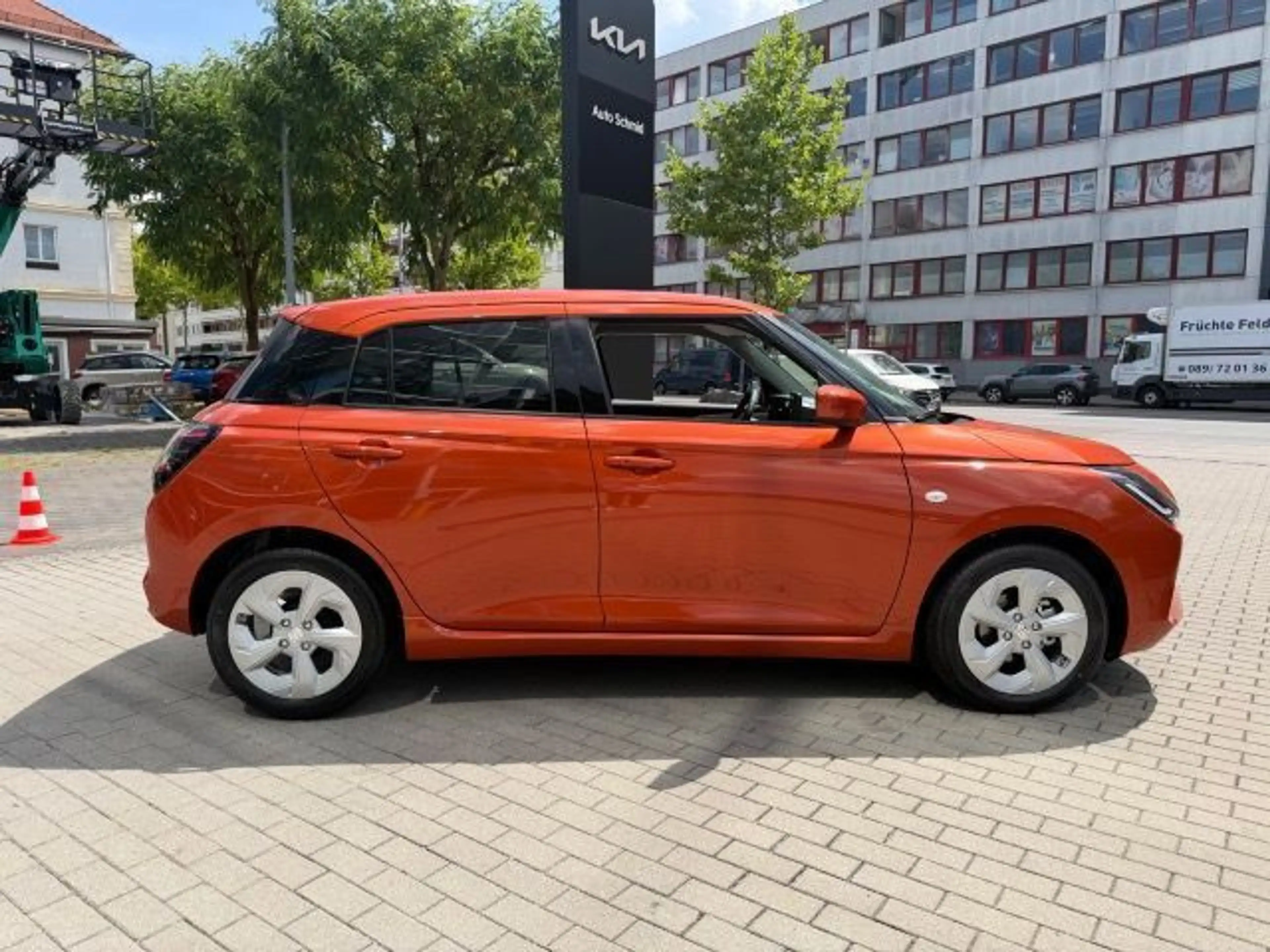 Suzuki Swift SWIFT 1.2 DUALJET HYBRID AUTOMATIK COMFORT — photo 5