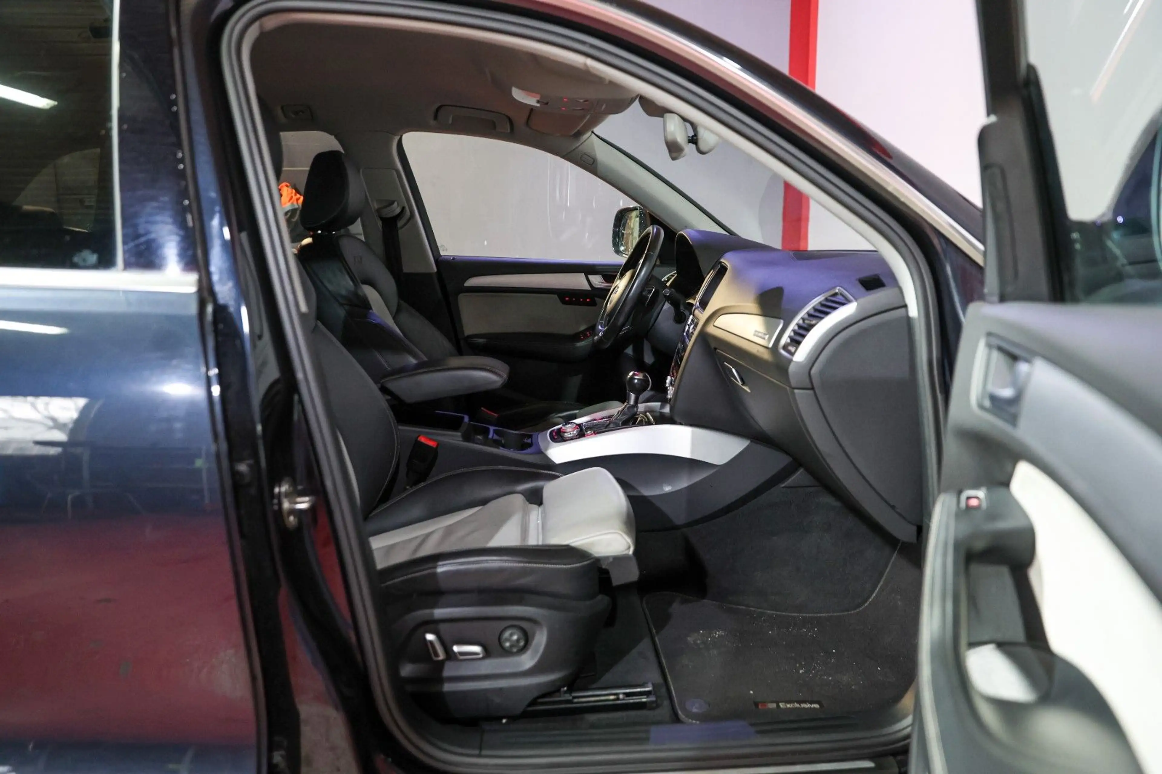 Audi SQ5 3.0 TDI COMPETIT. LEDER BI-COLO NAVI XENON — photo 11