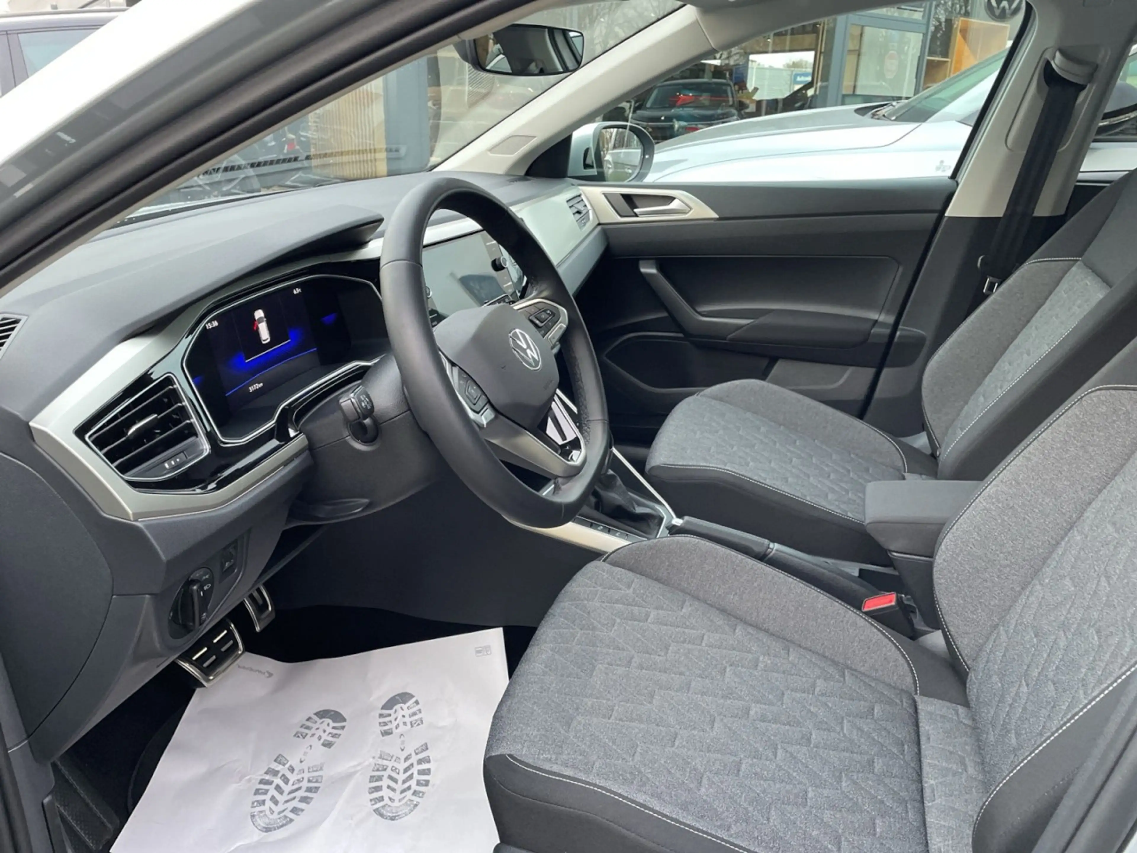 Volkswagen Taigo 1.0 TSI DSG MOVE Klima Navi Rückfahrkamera — photo 7