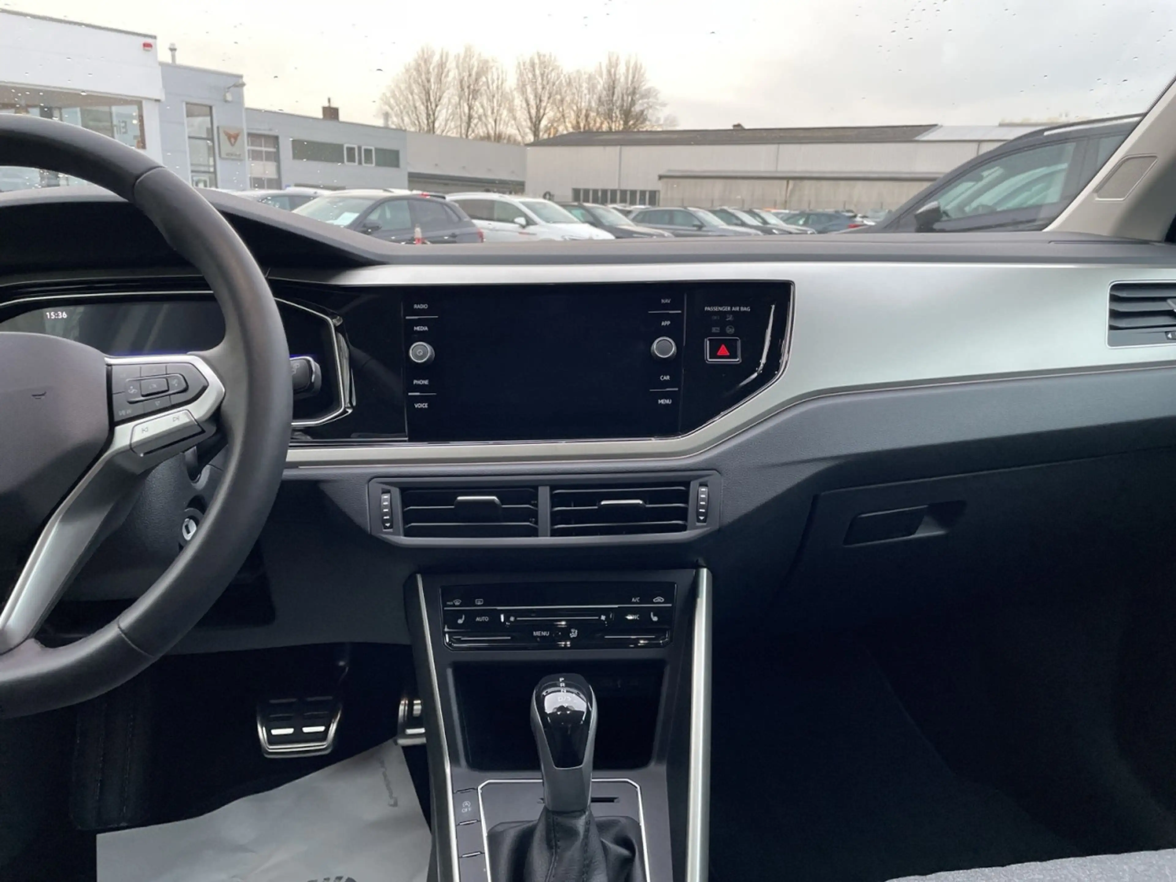 Volkswagen Taigo 1.0 TSI DSG MOVE Klima Navi Rückfahrkamera — photo 12