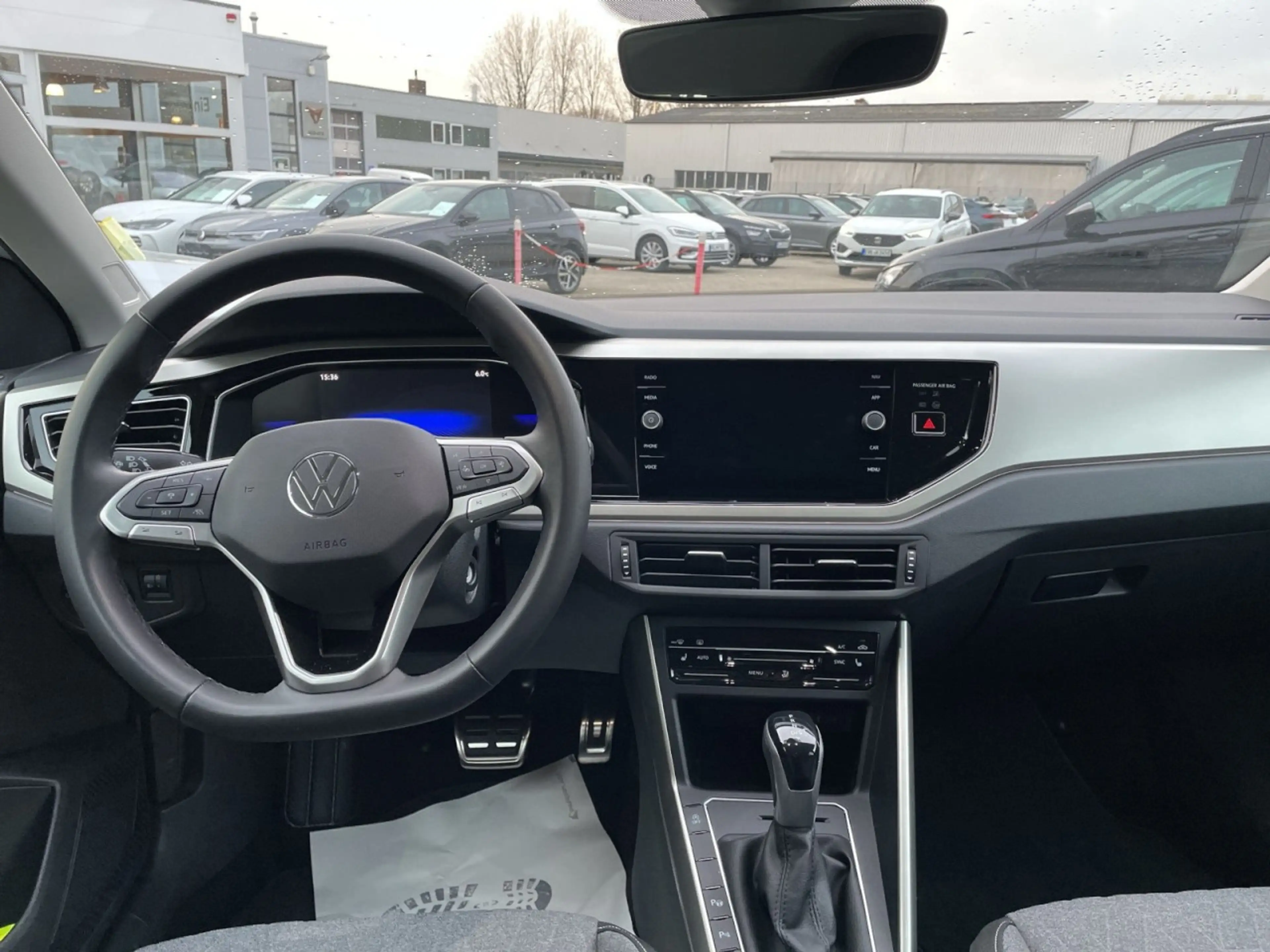 Volkswagen Taigo 1.0 TSI DSG MOVE Klima Navi Rückfahrkamera — photo 9