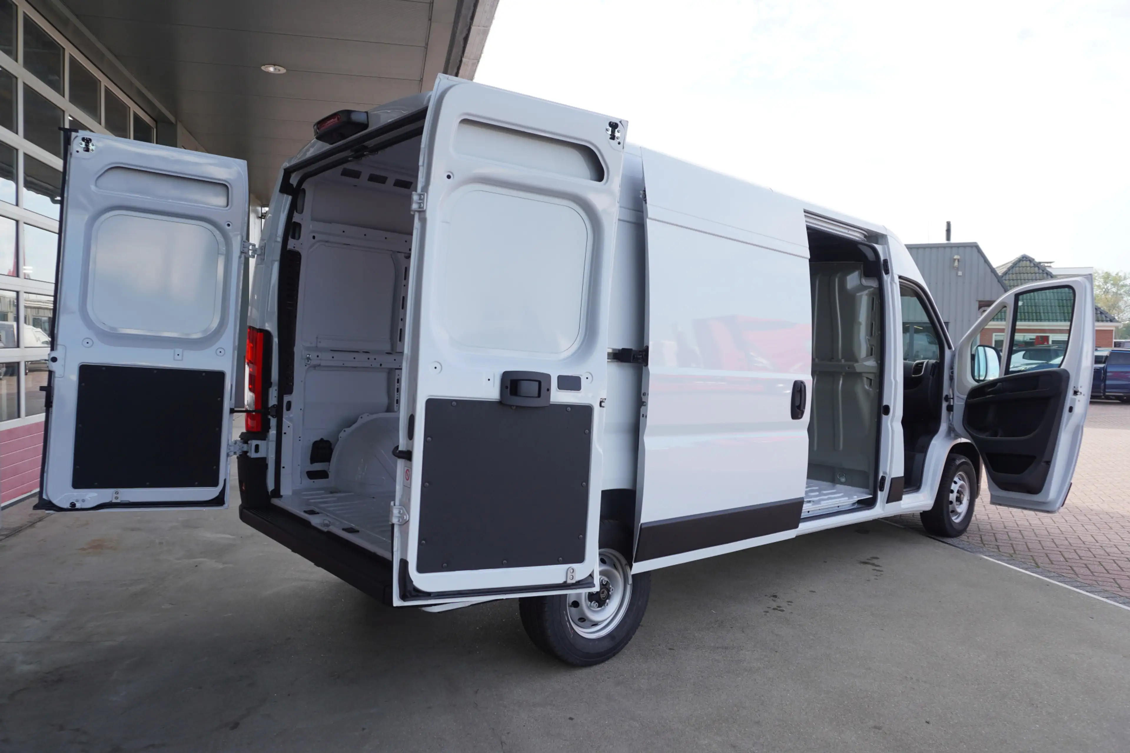Citroen Jumper 2.2 BlueHDi 140PK L3H2 Climate | Navi | Cruise | C — photo 5