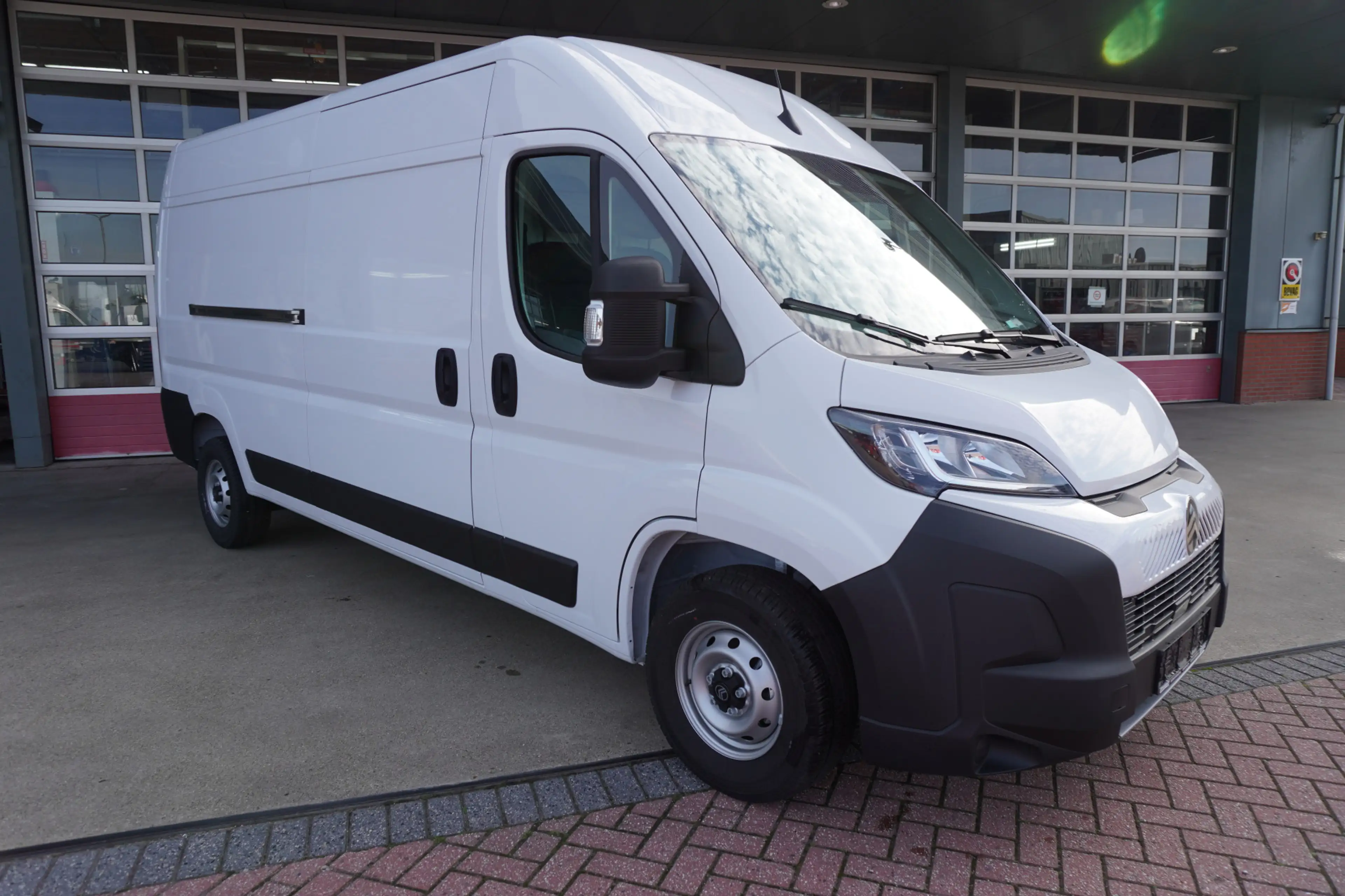 Citroen Jumper 2.2 BlueHDi 140PK L3H2 Climate | Navi | Cruise | C — photo 2