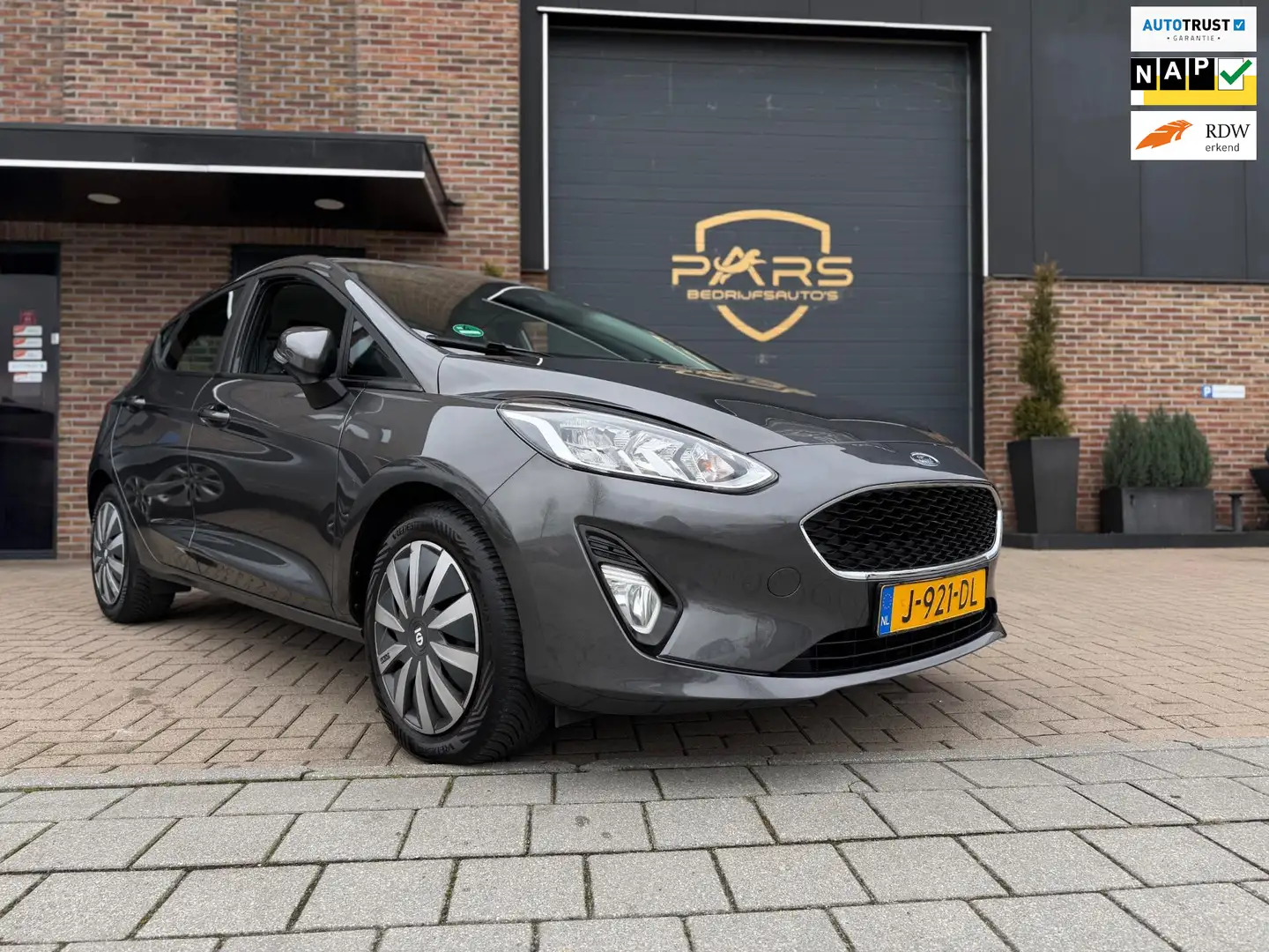 Ford Fiesta 1.0 EcoBoost Connected ST Line Airco Naci Cruise C Grau - 1