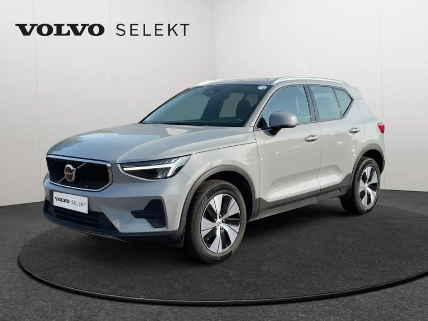 Volvo XC40 B3 Core / Essence Gris - 1