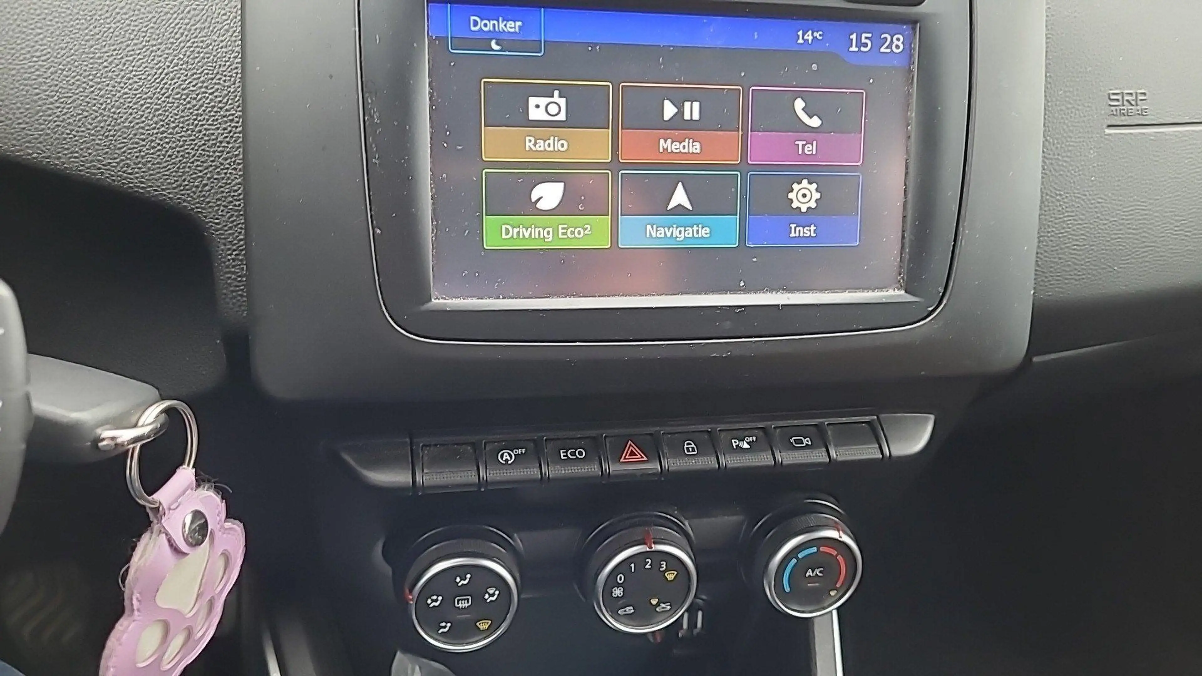 Dacia Duster 1.2 TCe Prestige |Navigatie||Airco|Trekhaak|Camera — photo 8