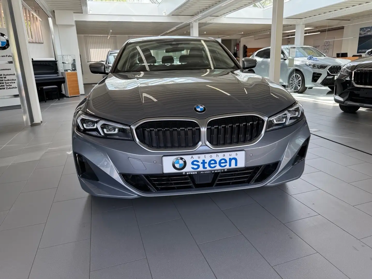 BMW 318 318i Aut. - 1