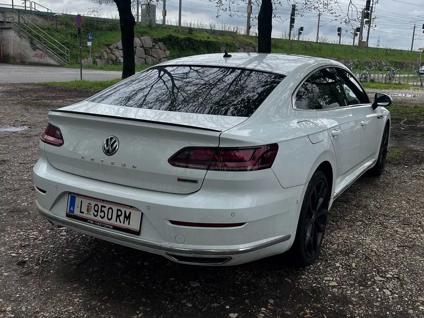Volkswagen Arteon Arteon 2,0 TDI SCR Highline DSG Highline 4Motion Weiß - 2